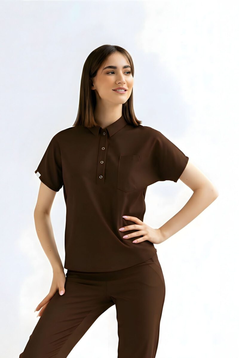 Bluza medyczna damska SCRUBS z kołnierzykiem Lea™ - Dark Chocolate