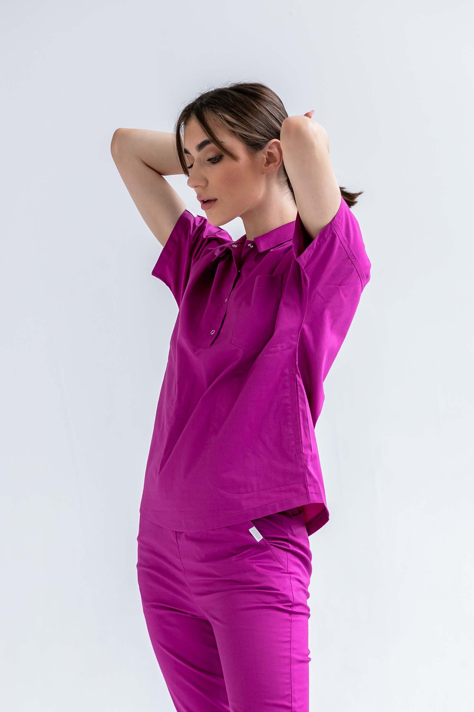 Bluza medyczna damska SCRUBS z kołnierzykiem Lea™ – Purple Orchid PROTECT