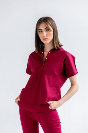 Bluza medyczna damska SCRUBS z kołnierzykiem Lea™ – Bordo PROTECT